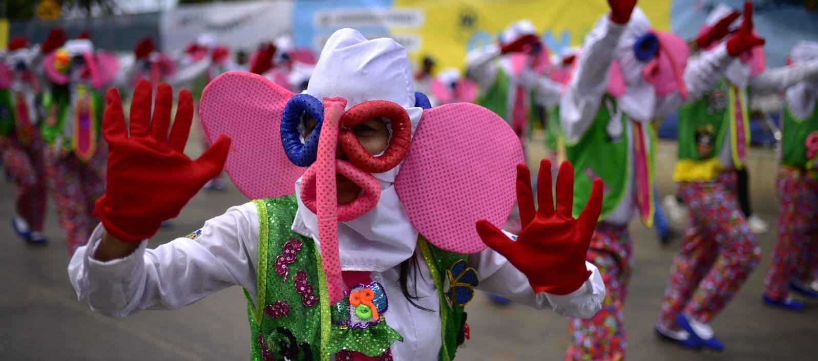 La marimonda, disfraz característico del Carnaval de Barranquilla. 