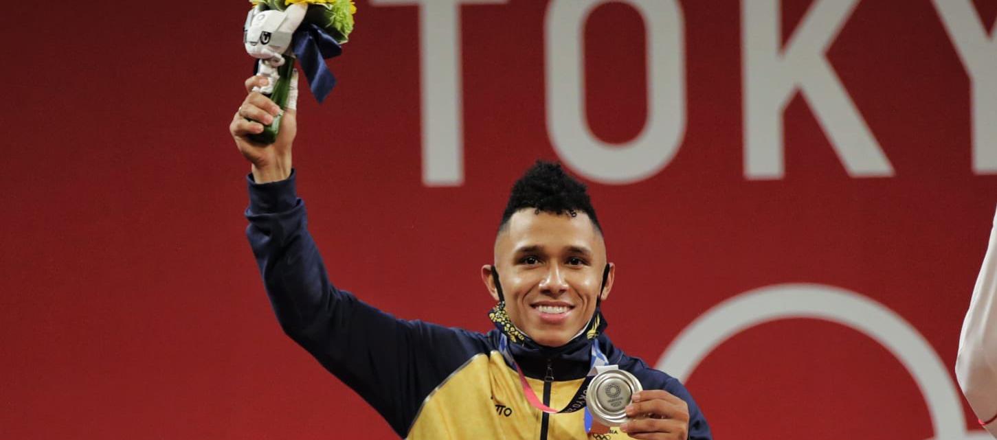 Luis Javier Mosquera logró medalla de plata en los Juegos de Tokio 2020.