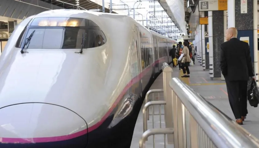 Un shinkansen (tren bala nipón)