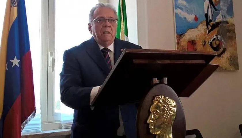 El embajador venezolano en Italia, Julián Isaías Rodríguez Díaz.