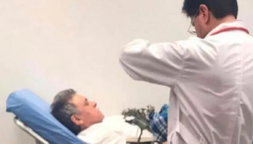 'Jesús Santrich' recibe atención médica en la clínica 