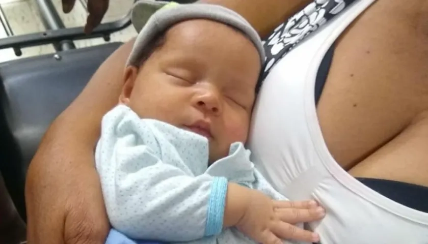El bebé de un mes de nacido dejado en centro de salud de Gaira.