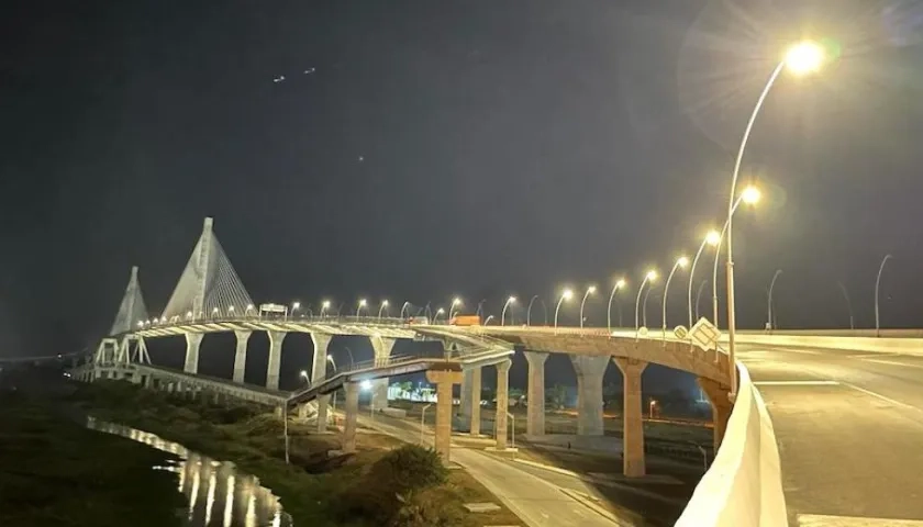 El nuevo alumbrado del Puente Pumarejo.