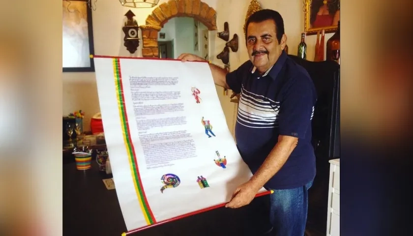 Eduardo José Pión Viola, el calígrafo de El Bando del Carnaval de Barranquilla durante 25 años.