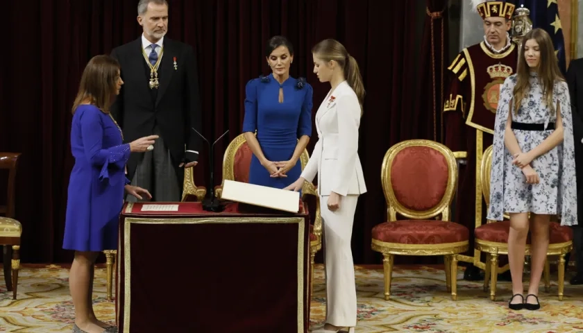 La princesa Leonor jura la Constitución española.