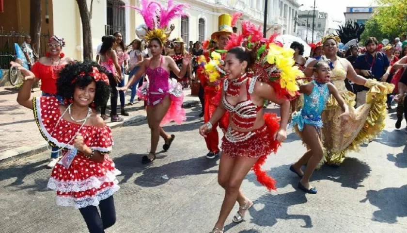 El Carnaval samario se toma los barrios