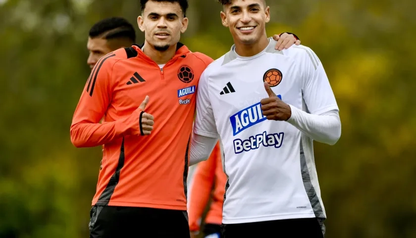 Luis Díaz y Gabriel Fuentes fueron compañeros en Junior y se reencontraron en la Selección Colombia.  