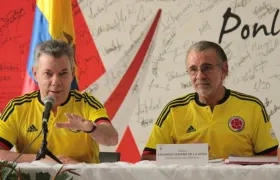 El Presidente Santos y el Gobernador Verano, durante la declaración a la prensa.