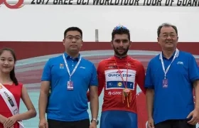Fernando Gaviria, con la camiseta de líder del Tour de Guangxi (China).