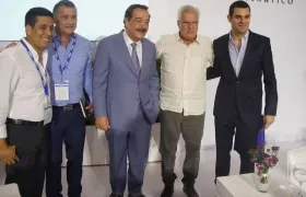 Los Alcaldes de Soledad y Guayaquil, estrechando relaciones.
