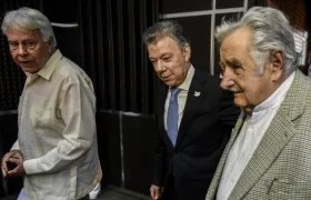 Los expresidentes González y Mujica se reunirán con Santos en Cartagena.