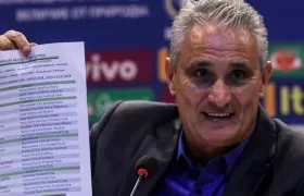 El entrenador de la selección brasileña de fútbol, Tite, ofrece la convocatoria de jugadores brasileños seleccionados para disputar el Mundial de Rusia.