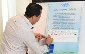 Los representantes de los conjuntos residenciales de Villa Campestre firmaron el programa de contenerización.