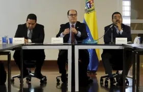 Diputados venezolanos reunidos en Bogotá.