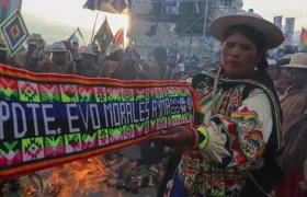  Indígenas bolivianos asistieron al cierre de campaña del presidente de Bolivia, Evo Morales.
