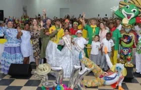 Reyes del Carnaval de los Niños en la Escuela Normal La Hacienda.