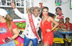 Pedro Tapias y Kelly Restrepo, Reyes del Carnaval de la 44.