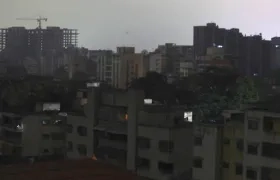 Vista general de un apagón este martes en Caracas.