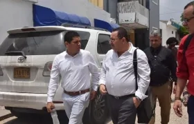 Alcalde de Puerto Colombia, Steimer Mantilla con el abogado, Diego Muñetón
