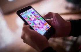 Existen diversas opciones de juegos en el celular disponibles tanto en Android como en iPhone.