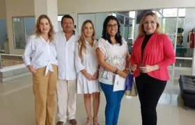 María Claudia y Victoria Vargas (Televista), Karen Fernández (CV Noticias), Lucy Flórez (Las Noticias) y el asesor jurídico Humberto Vanegas.