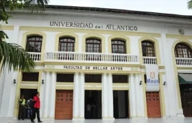 Fachada de la Facultad de Bellas Artes.