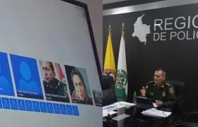 El general Botero en videoconferencia con gerentes de hospitales.