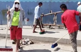 Personas haciendo el trabajo comunitario en el Suroriente.