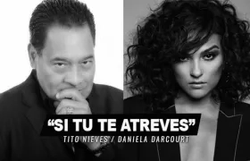 El salsero puertorriqueño Tito Nieves y la novel cantante peruana Daniela Darcourt.