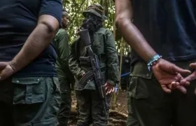 Ilustración de disidencia de las FARC.