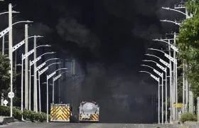 Imagen del incendio y el humo.