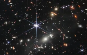 El telescopio espacial James Webb de la NASA ha producido la imagen infrarroja más profunda y nítida del universo lejano hasta la fecha.