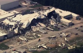 Tornado causó graves daños en planta de Pfizer
