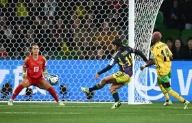 Acción del gol de Catalina Usme, que le dió el triunfo y el paso a Colombia a los cuartos de final. 