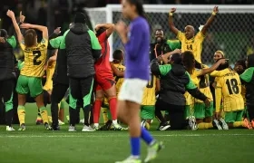 Las jugadoras de Jamaica celebrando la clasificación a la siguiente ronda del Mundial femenino.