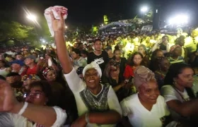 Decenas de habitantes se la gozaron hasta la madrugada de este domigo el Festival Petronio Álvarez en Cali