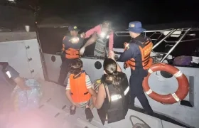 Dimar y Armada rescatan a 7 personas en Bocas de Ceniza.