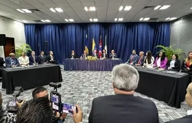 Gobierno de Venezuela y oposición en Barbados.