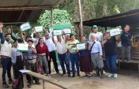 Las ocho familias recibieron más de 35 hectáreas que eran del ex capo Gonzalo Rodríguez Gacha