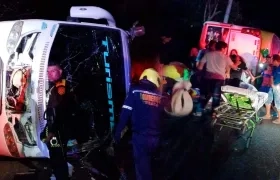 Aspecto del accidente en zona rural de Tubará, en la zona conocida como 'Curva de Macario'.