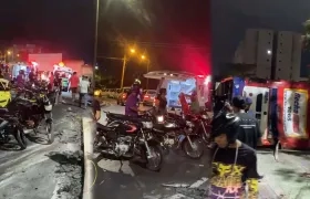 Accidente de bus en Santa Marta con saldo de dos muertos. 