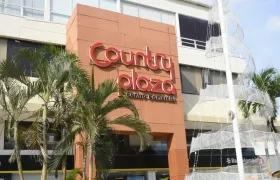 Centro Comercial Country Plaza. 