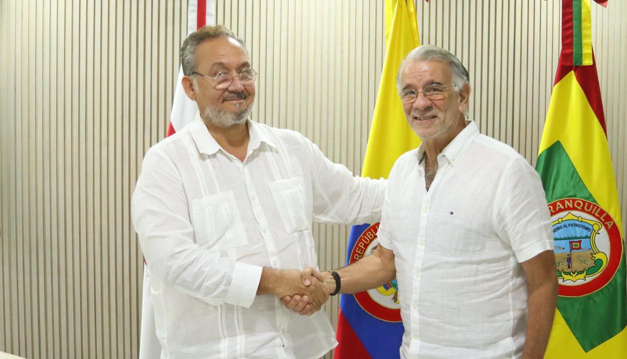 El gerente de la ESE UNA, Pablo Alberto De La Cruz Gómez, y el Gobernador Eduardo Verano.