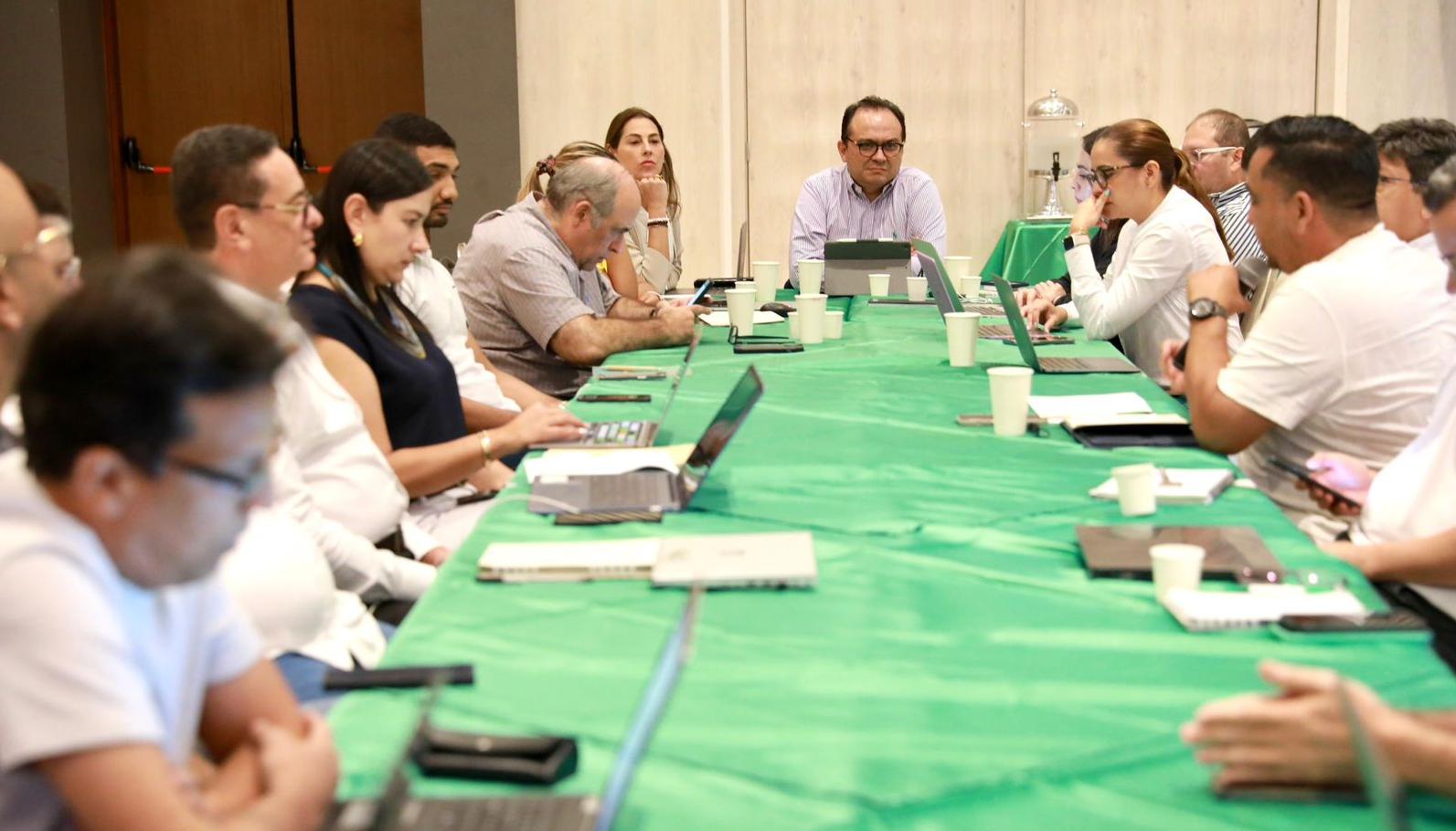 El Procurador delegado ambiental y agrario, Gustavo Guerrero en la mesa de trabajo sobre 'Ciudad Mallorquín'