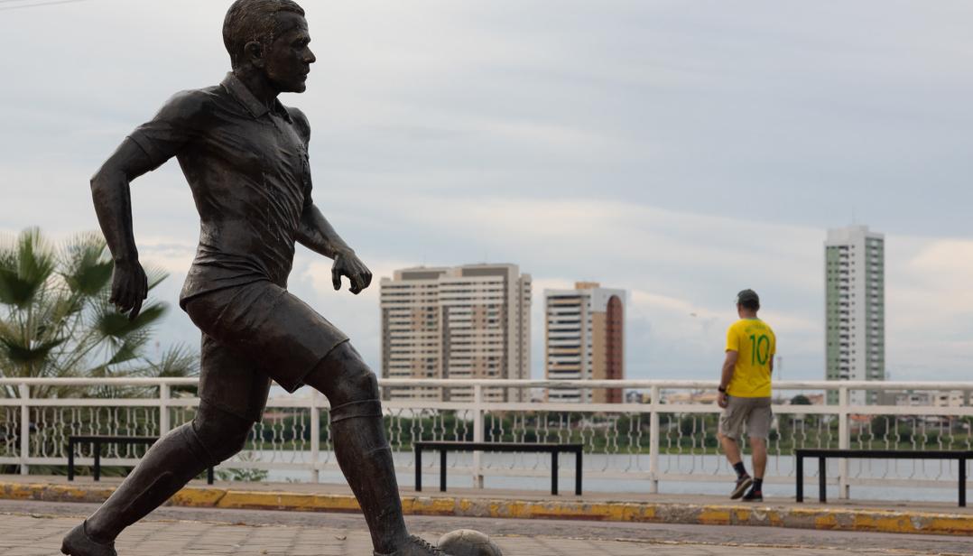 La estatua de Dani Alves, en Juazeiro, fue inaugurada en 2020. 