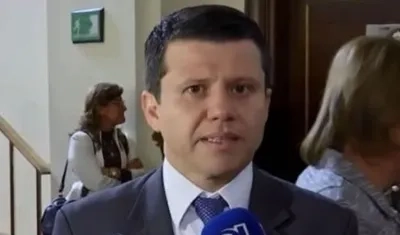 Bernardo Elías, senador.