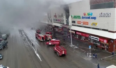 Incendio en un centro comercial en Rusia