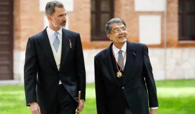 El Rey Felipe VI y el escritor nicaragüense Sergio Ramírez.