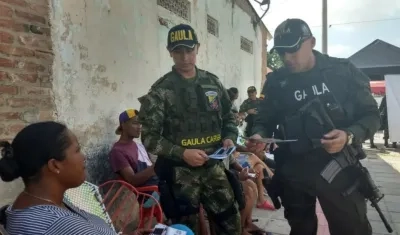 Campaña del Gaula Militar y de la Policía en el barrio Rebolo.