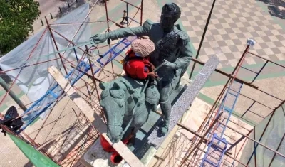 La escultura del Bolívar ecuestre en el Centro.